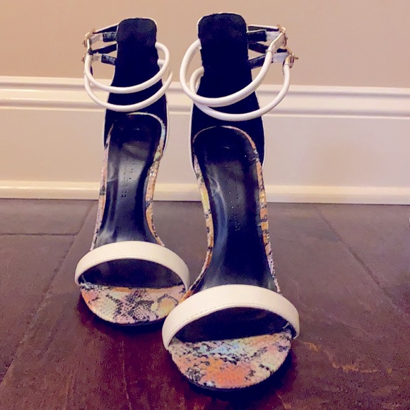 NBW Wild Diva Multicolor Snake Print White Heels - Picture 4 of 10